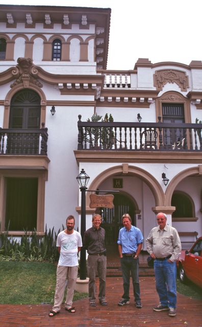 In front of Hotel Manhattan, Miraflores, Lima: Per, Joakim. Nils, Claes.